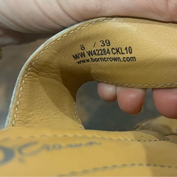 BORN sandals - Picture 4 of 5